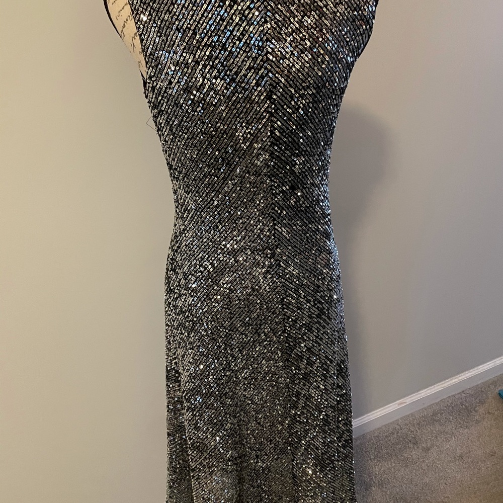 Silver Sequin - image 6